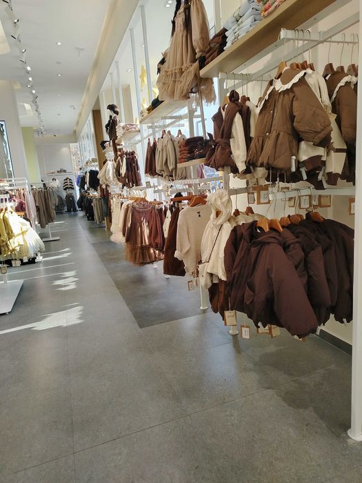 Оборудование в магазин одежды