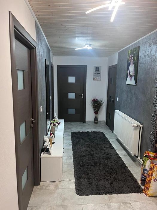 Casa de vanzare sau afacer în turism ,15000 metri pătrați teren în jur