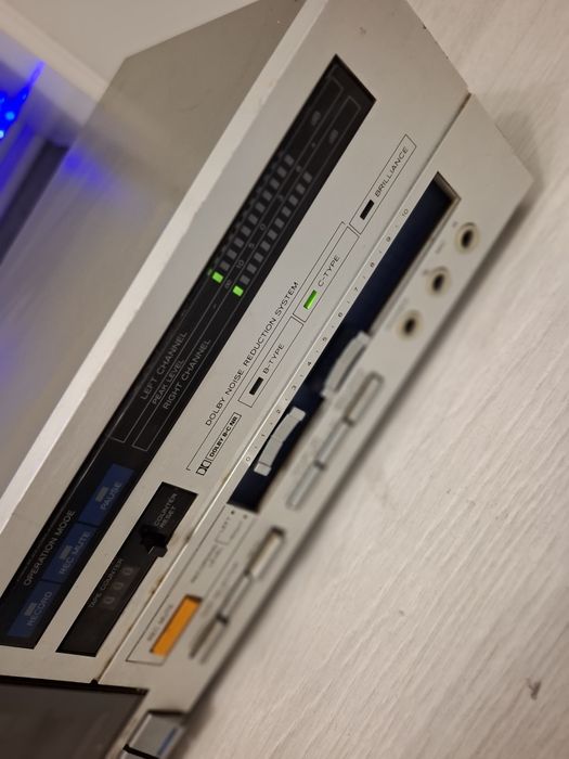 Deck casetofon Teac model V-360C model în Japan
