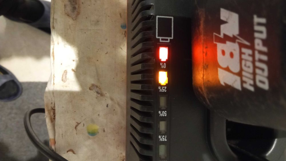 Зарядно за Snap On!