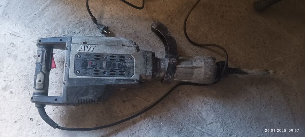 Продается перфоратор в отличном состоянии