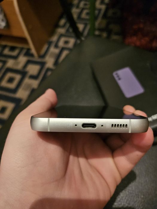 Самсунг S 23 fe .