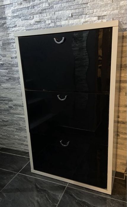 Dulap pentru pantofi marca MobExpert