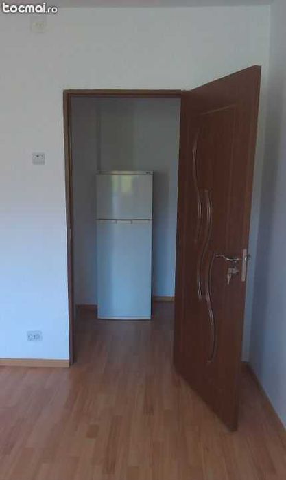 Particular - garsoniera mobilata cu balcon - zona Tei