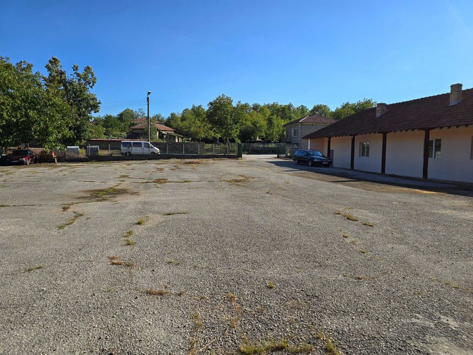 Имот за производство или складова база 2 имота в с. Церова кория