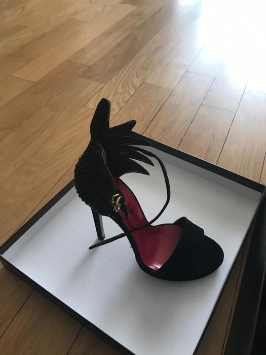 Sandale Mangano negre,masura 35 italienesc , adica european un 35,5-36