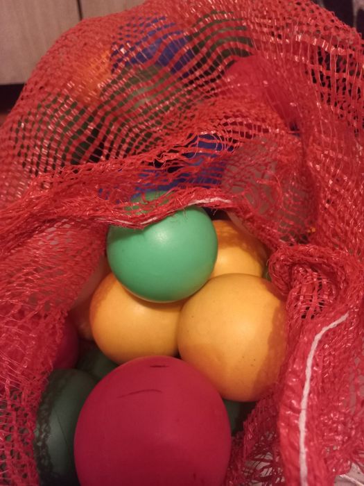 Шарики для детей в бассейн