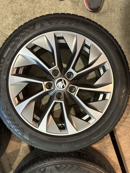 Jante aliaj 17” OE Skoda + anvelope vara Kumho Ecsta 205/55 R17