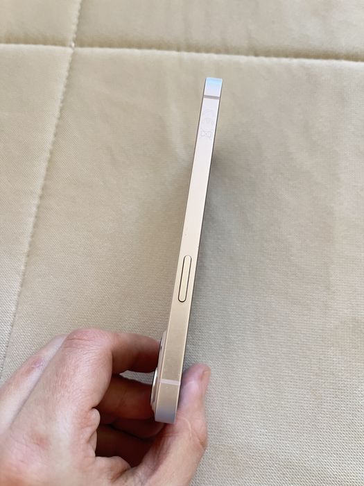 Телефон Iphone 13