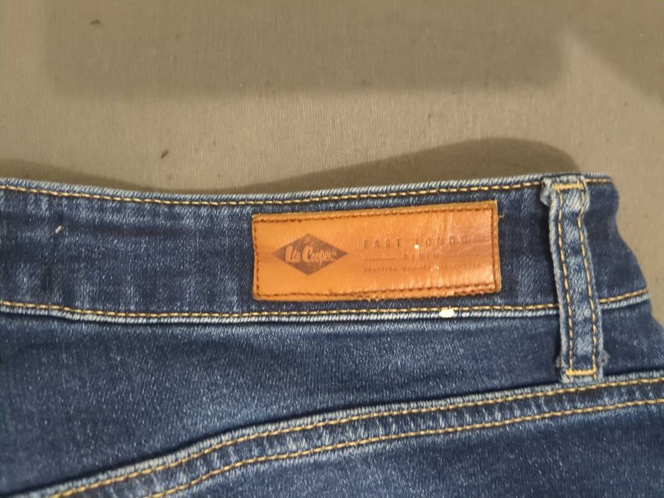 Blugi Lee Cooper, Terry boyfriend, damă