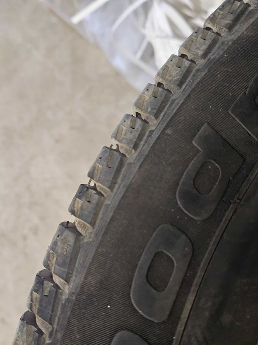 Продам шины 235/60 r18