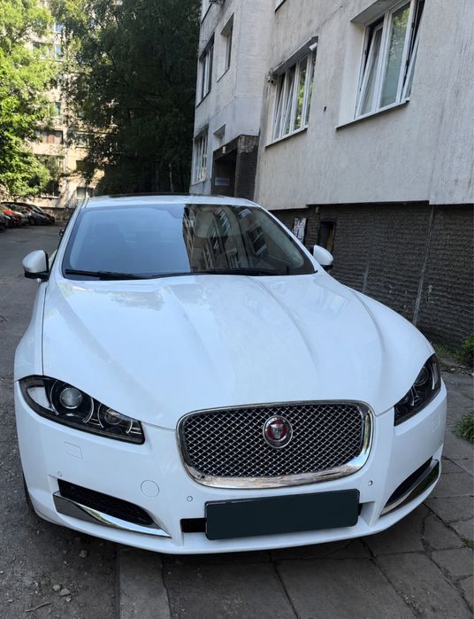 Оригинална хромирана решетка за Jaguar XF 2014