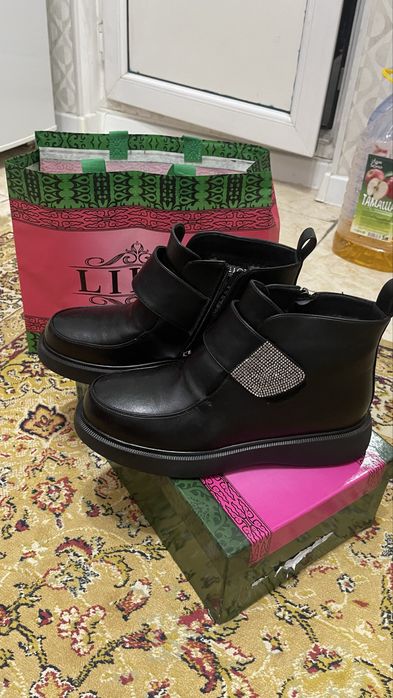 Женские новые ботинки