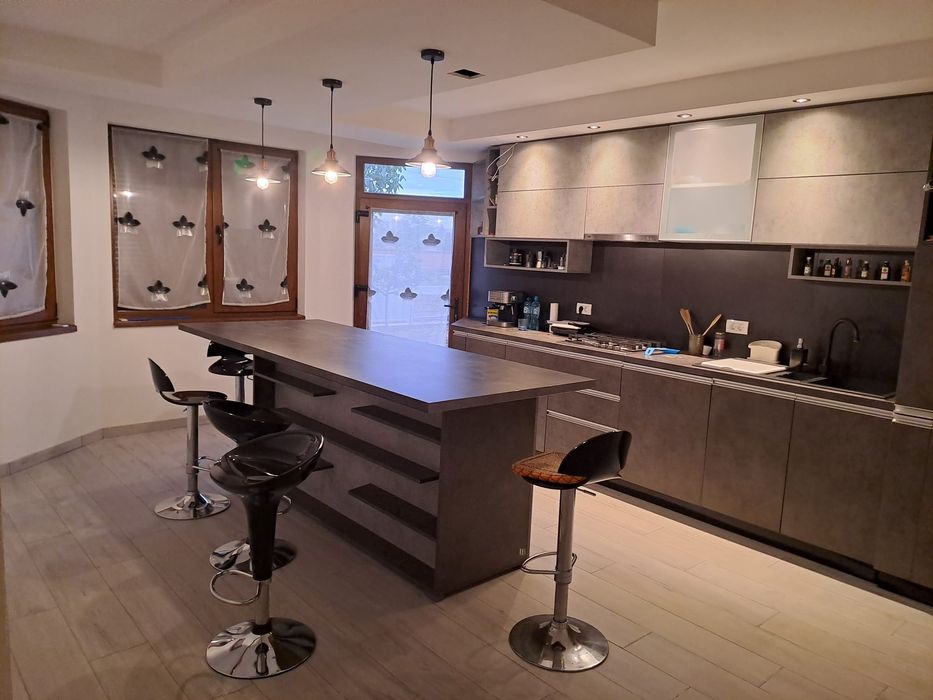 Vand casa tip duplex