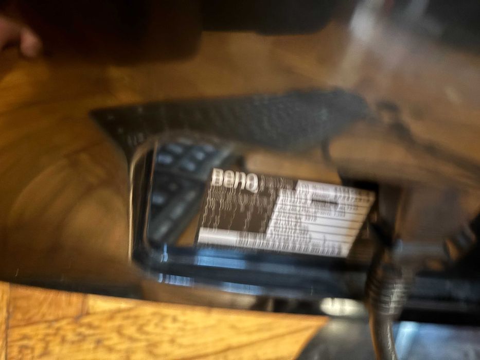 BENQ GL2230 LCD монитор 22" + Logitech клавиатура и мишка – комплект