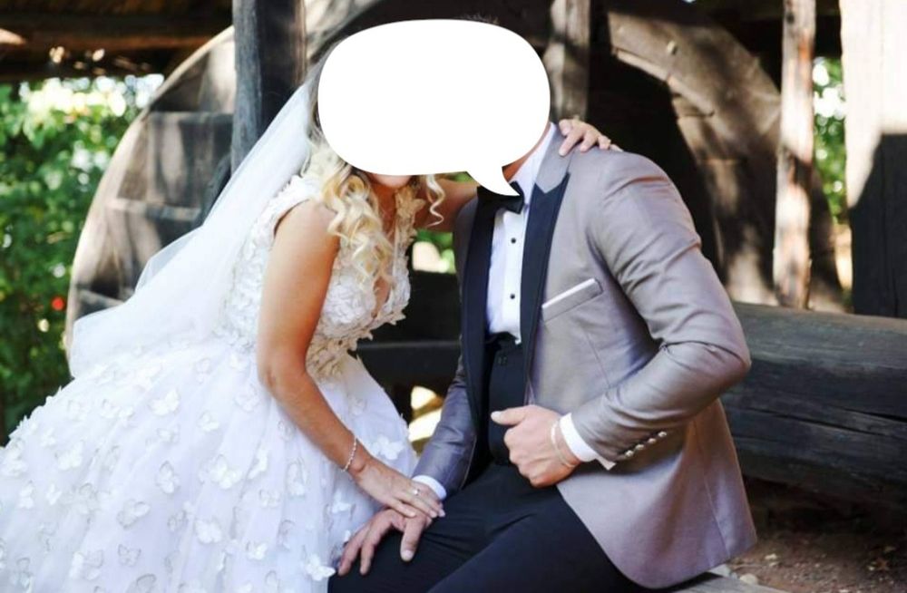 Vând rochie mireasa fluturi 3D