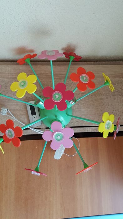 Lustră cu telecomandă