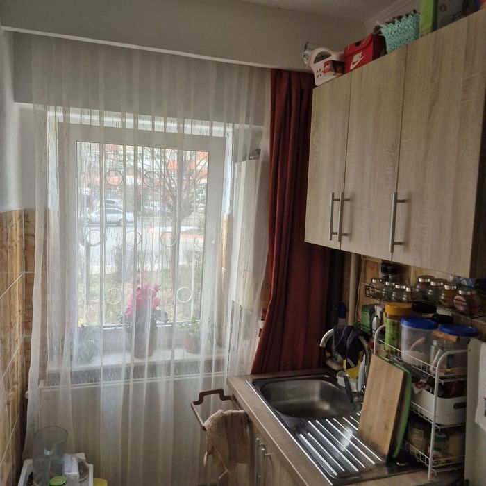 Vând garsoniera confort 1