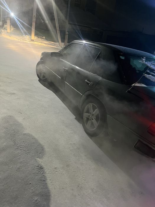 Продам мерседес 124