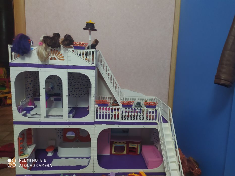 Продам домик для барби