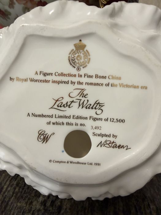 Порцеланова фигурка  Royal Worcester