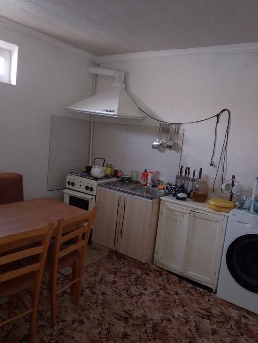 Продаётся дом на земле в общем дворе