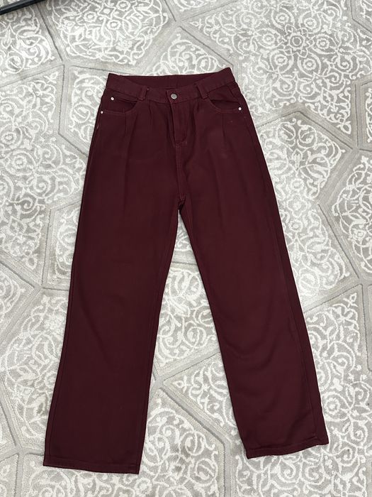 джинсы бордового цвета, размер м