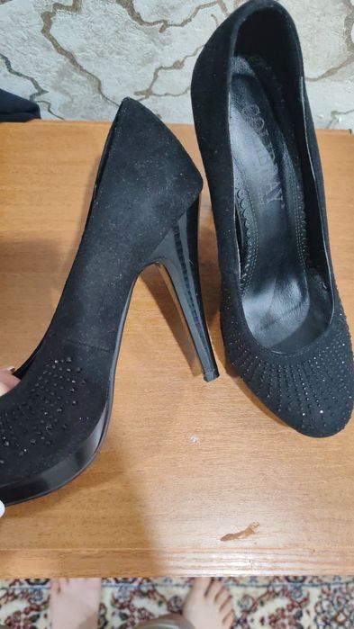 Туфли на шпильке 37 р.