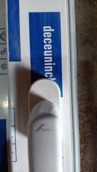 Пластиковое Окно Deceuninck