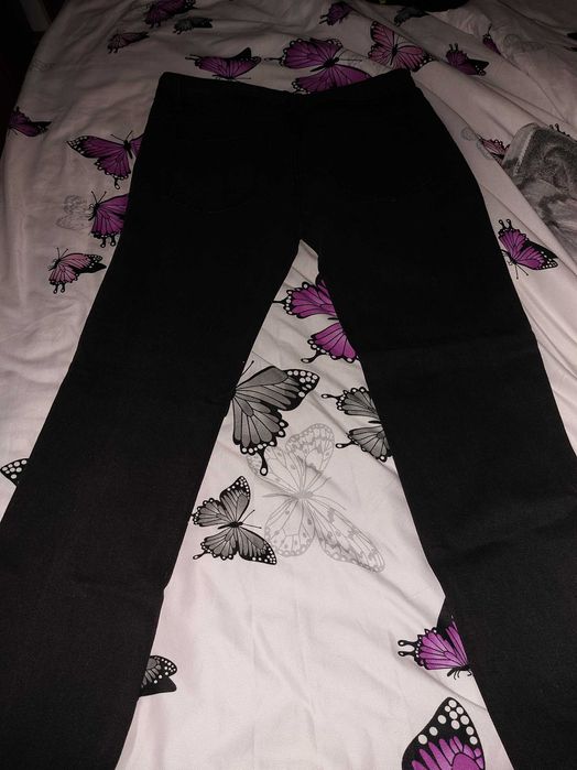 Blugi noi marimea 36