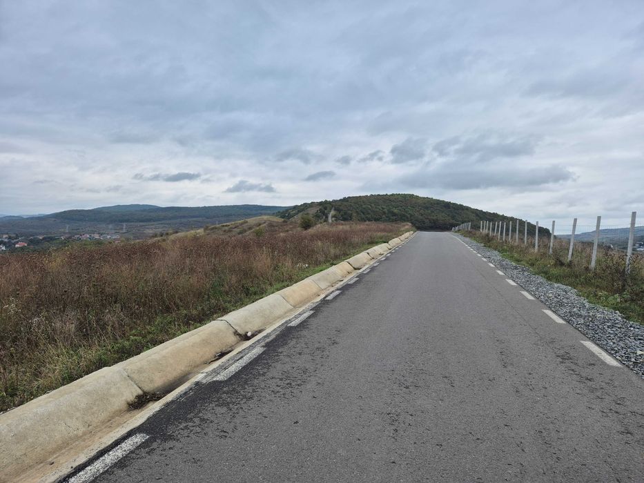 teren 600 mp, front 15 ml in Baciu / 4 terenuri max 11 630mp 18 case