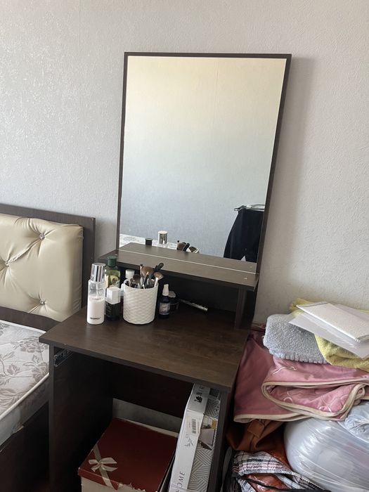 Продается аристон,кровать тумба