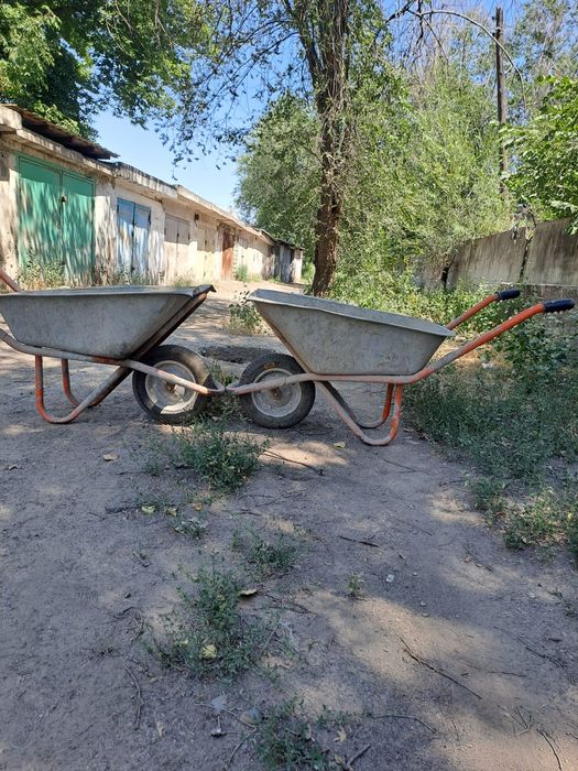 Продам бетономешалку объем 240 литроа