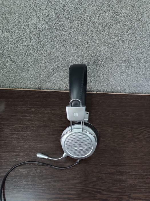 Продам наушники .