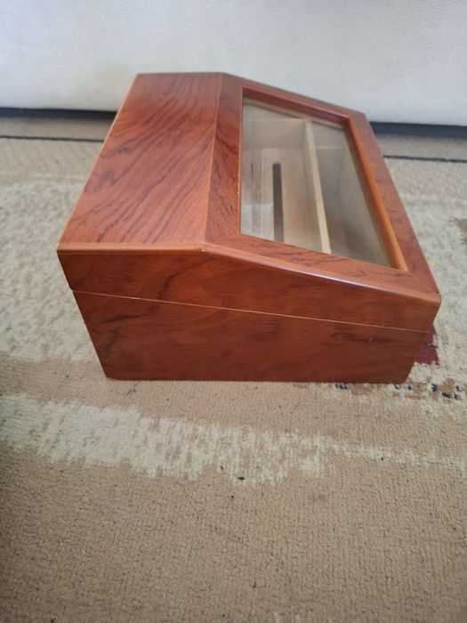 Хумидор за  Пури