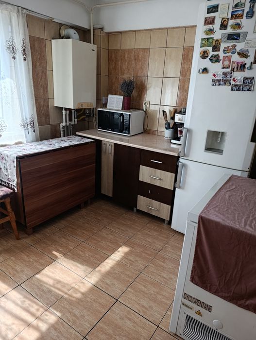 Vând apartament situat central