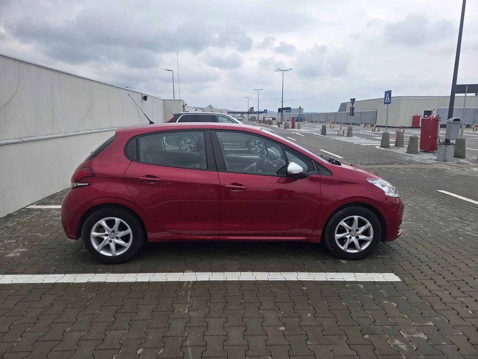 PEUGEOT 208 an 2016