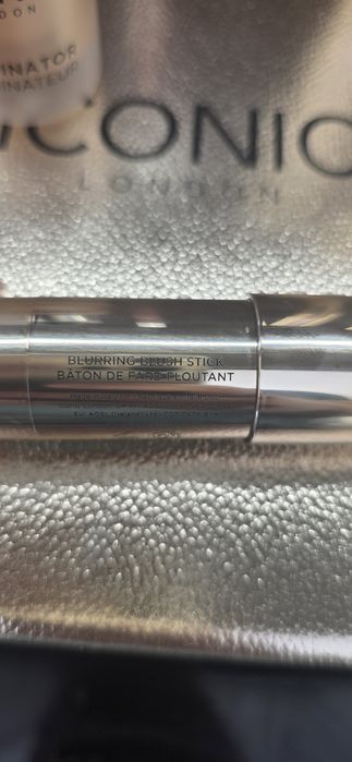 Грим Iconic London Illuminator, Спирала, lip gloss & liner