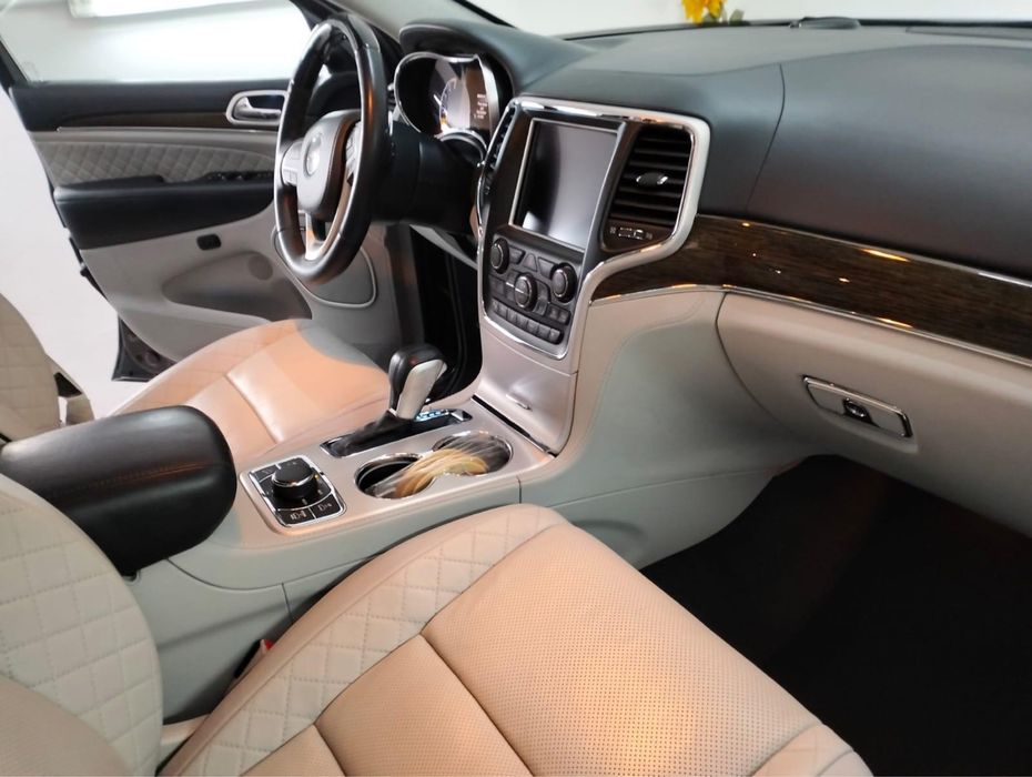 Jeep Grand Cherokee-SUMMIT
