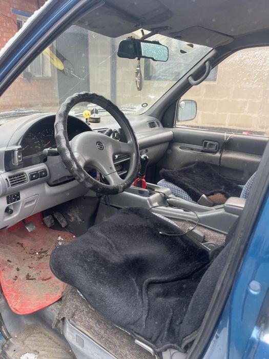 Продам нисан серена дизель 2.3