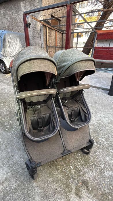 Децка количка за близнаци