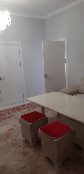 Kvartira ijaraga beriladi! 
Manzil: qorasuv motrid city house
3 xona.