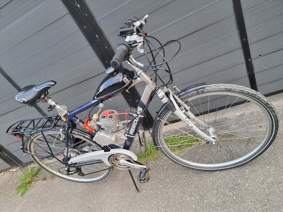 Bicicleta cu motor nou