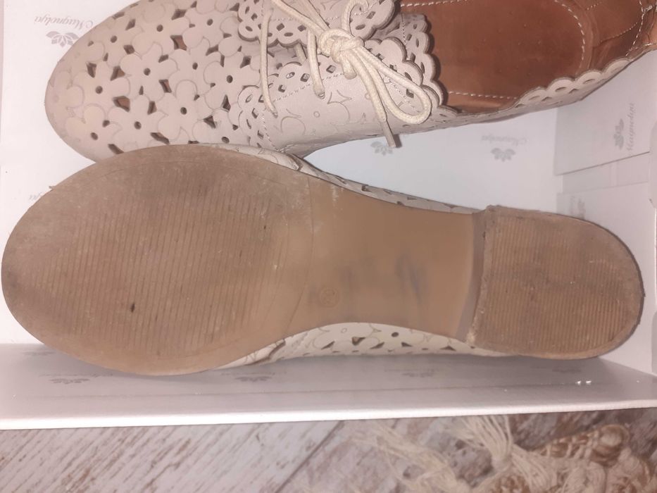 Нови обувки естествена кожа 40 номер