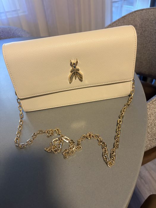 Бежова чанта Patrizia Pepe естевена кога