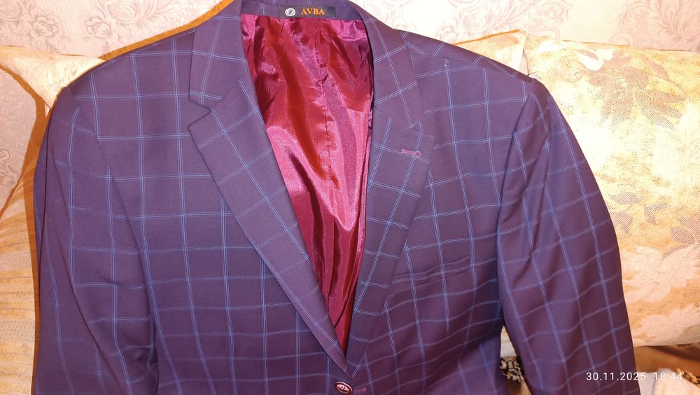 Костюм цвет Бордо