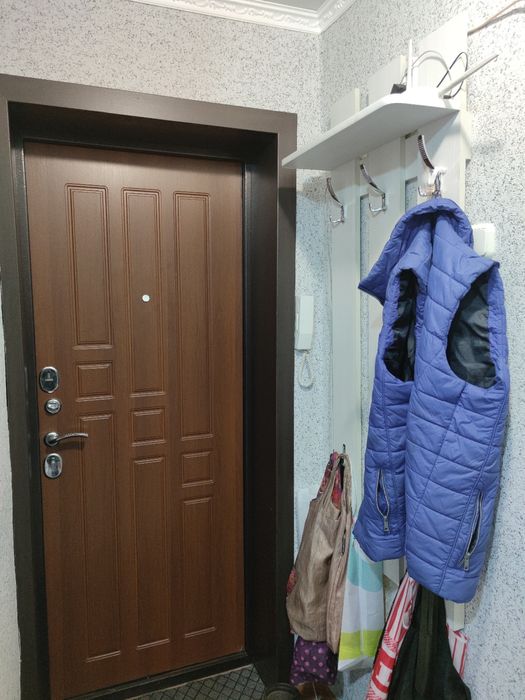 Продам 3х ком кв 2 мкр,2 этаж