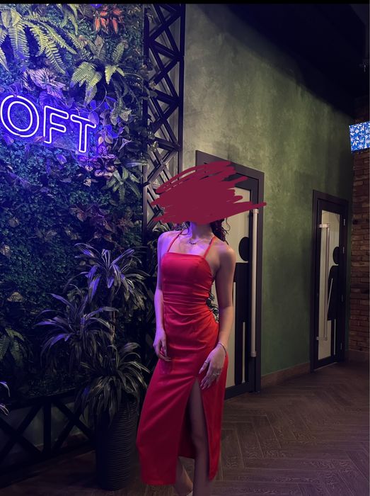 Платье красное вечернее