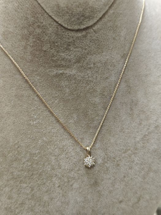 Lanț cu pandantiv aur 9k 1.88gr cu diamante naturale (r)