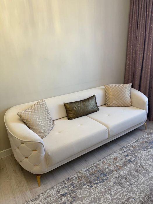 диван молочный айвари